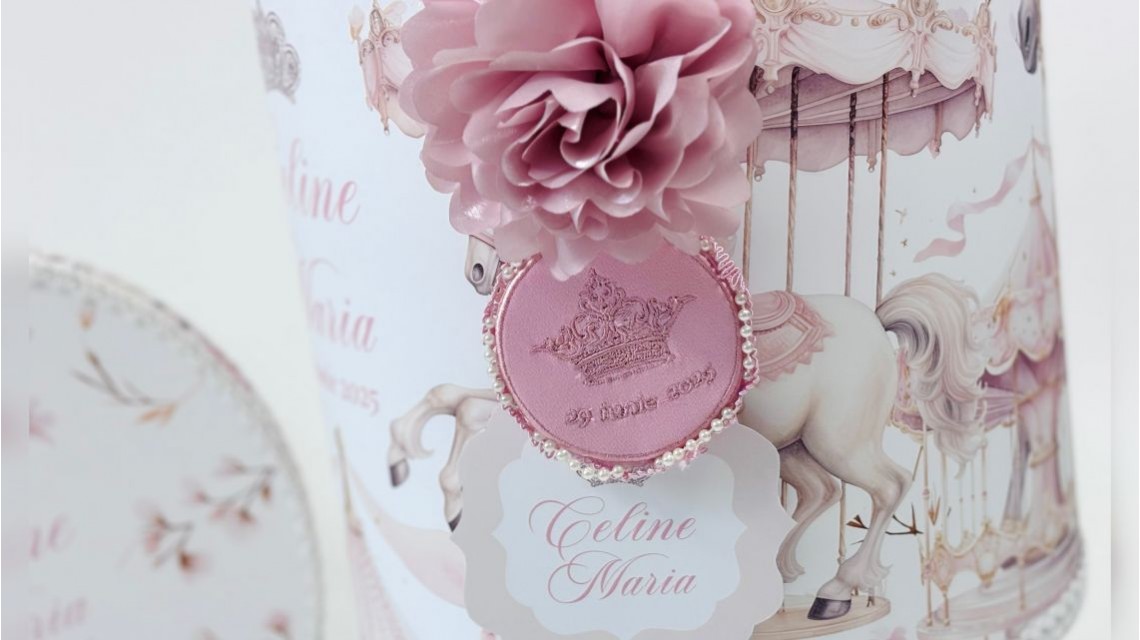 Trusou botez carusel cu cai roz pal si flori pastelate Pink Carousel 27